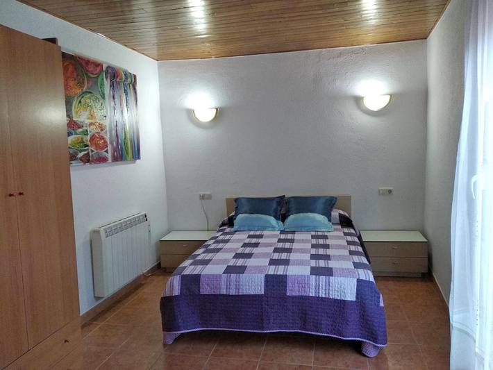 Ferienwohnung für 6 Personen, mit Balkon und Ausblick in Berga