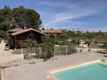 Gîte pour 5 personnes, avec jardin ainsi que piscine et terrasse à Ruoms