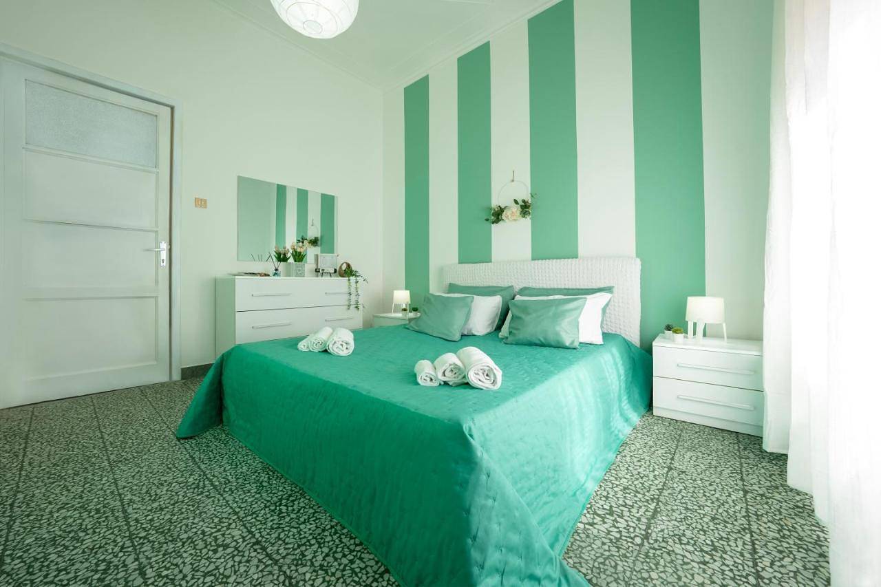 Deluxe Room with shared bathroom in Catania, Catania e dintorni