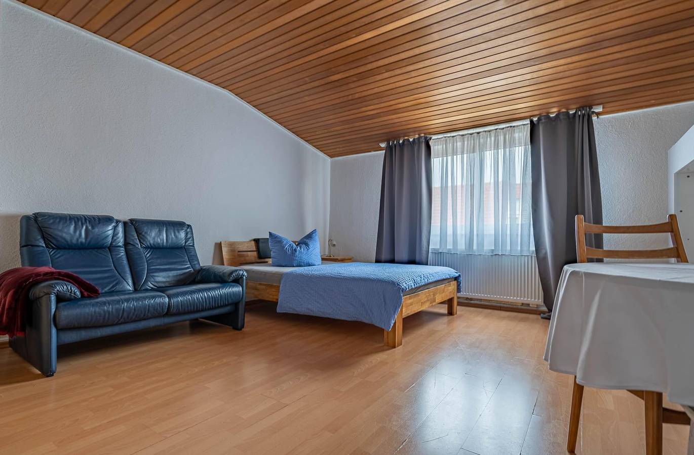 Ganze Ferienwohnung, Budget Doppelzimmer in Hameln, Weserbergland