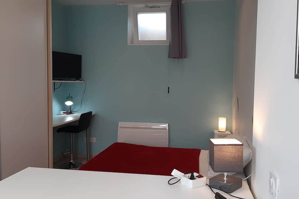 Entire apartment, Studio 20 m2 in house 5 km Chambéry 10 km Aix les Bains in Sonnaz, Chambéry region