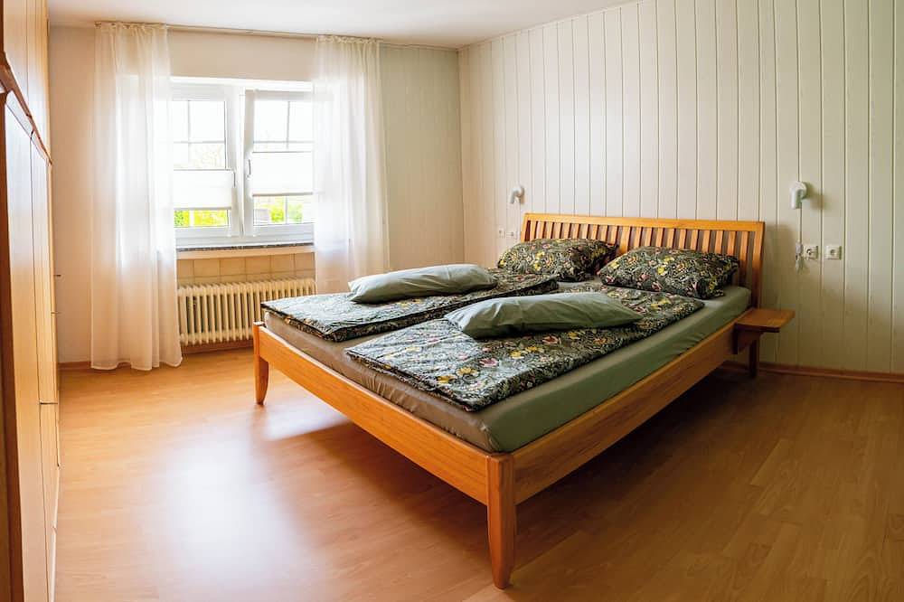 Ganze Wohnung, Ferienwohnung \"Auf dem Buchenberge\" große Terrasse mit toller Aussicht in Lügde, Kreis Lippe