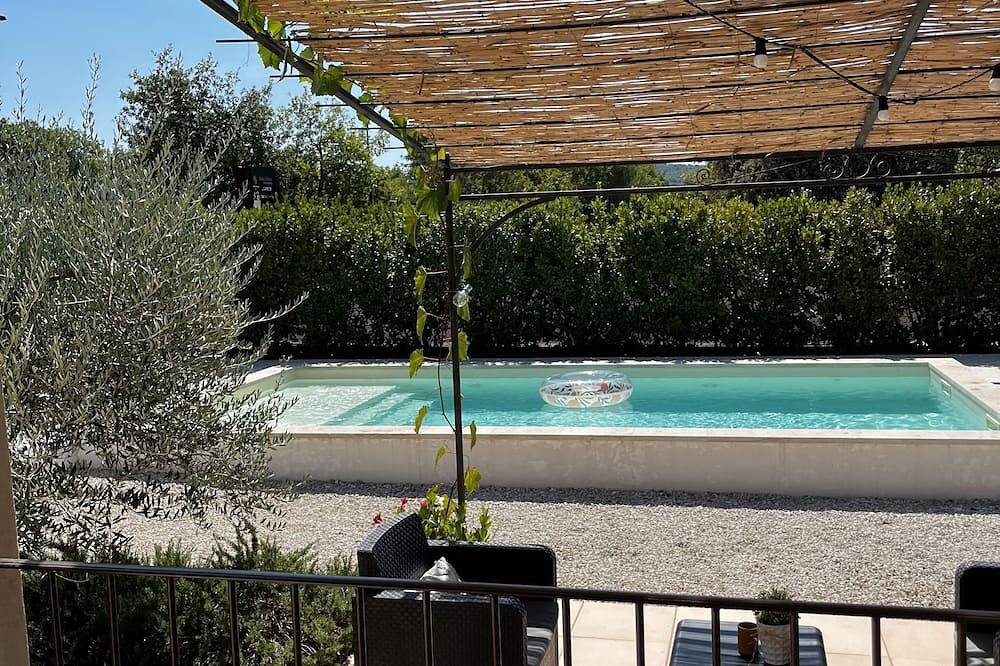 Provencal house with heated pool and garden - sleeps 6 in Saint-Didier, Parc naturel régional du Mont-Ventoux