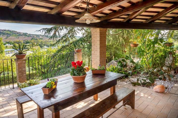 Chambre d’hôte pour 2 personnes, avec Terrasse ainsi que Jardin et Vue dans Marche - 4