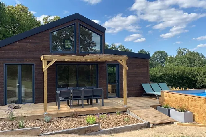 Chalet für 7 Personen, mit Ausblick und Garten sowie Pool, mit Haustier - 1