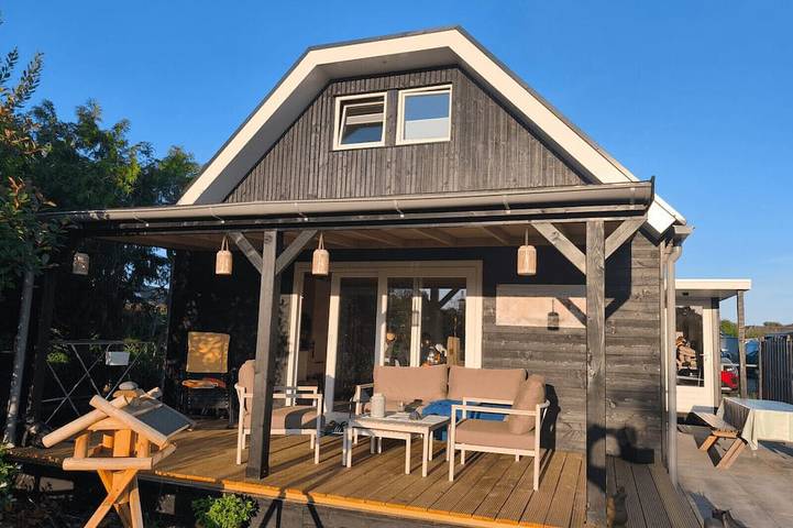 Ferienanlage für 4 Personen, mit Terrasse und Garten