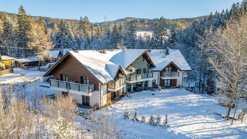 Apartament wakacyjny dla 4 osób, z sauna i basen oraz ogród i jacuzzi w Malinka