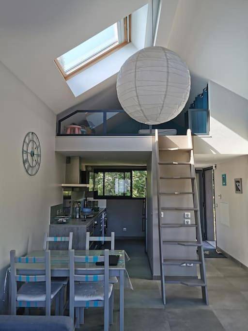 Appartement de vacances pour 5 personnes, avec Terrasse et Jardin ainsi que Piscine et Vue