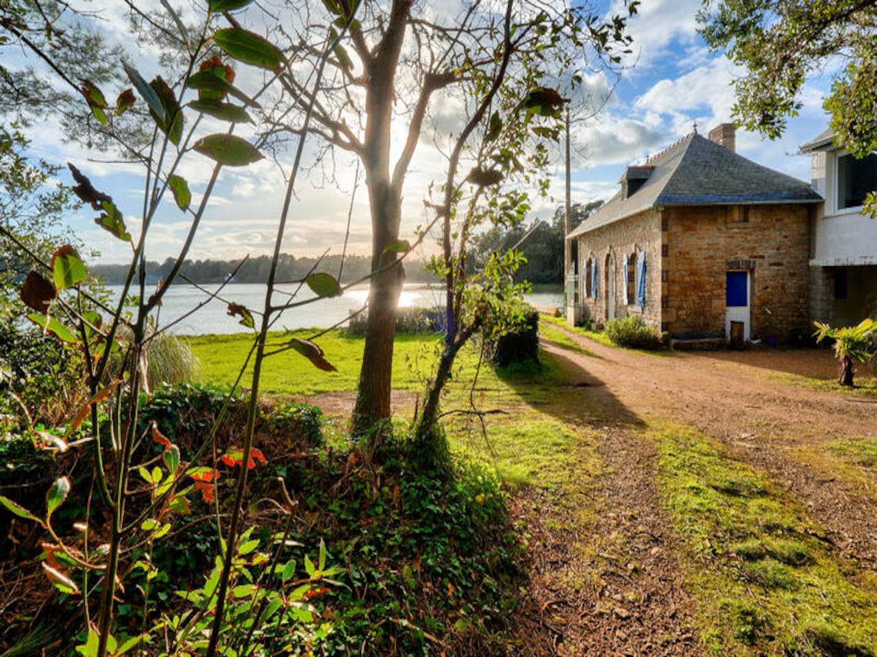 Entire apartment, House on Queffen Island with Garden Bbq in Côte de Cornouaille