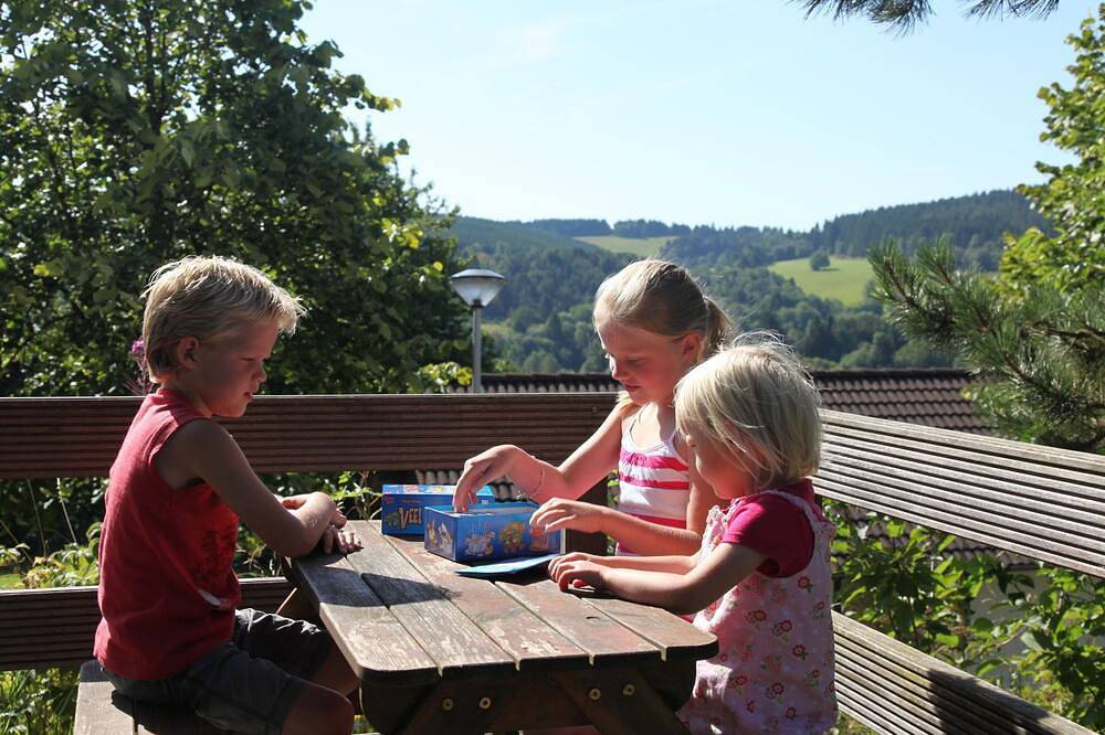Bungalow aan het stuwmeer in de Eifel in Kronenburg, Dahlem