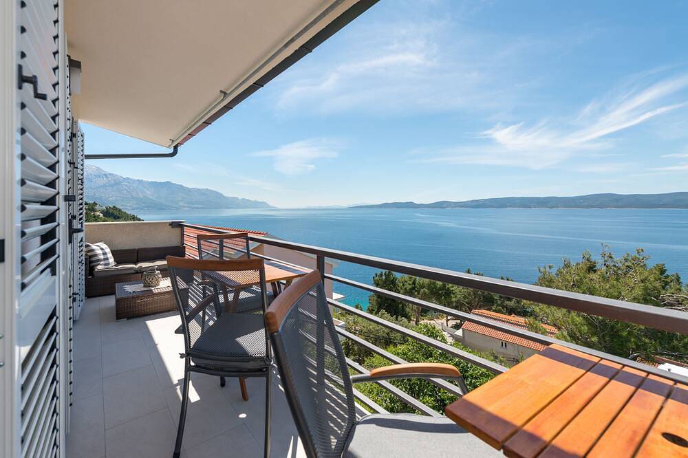 Ganze Wohnung, Two bedroom apartment with wonderful sea view in Mimice, Split-Dalmatien