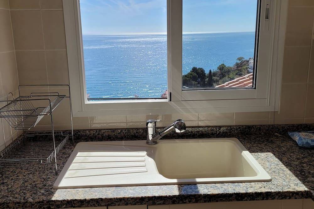 Entire apartment, Spacious and bright penthouse with panorama seaview in Urbanización Ladera del Mar, Nerja
