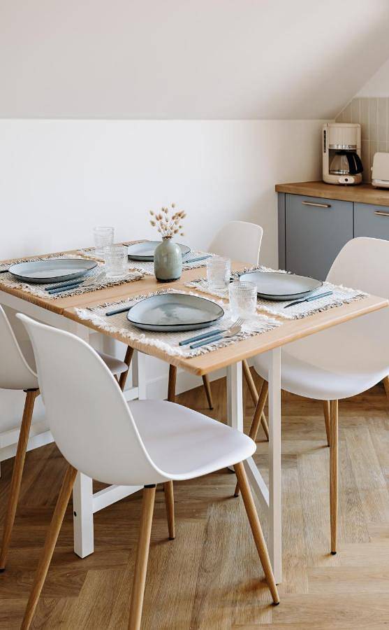 Gîte pour 4 personnes, avec balcon, adapté aux familles dans Plage Du Men Armor - 2