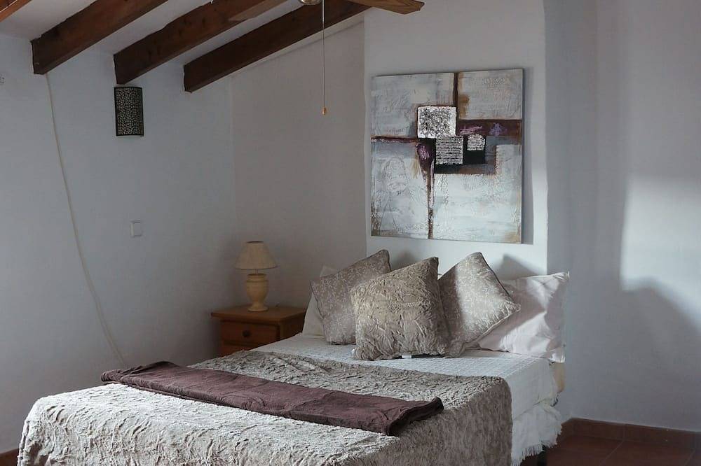Family Friendly 150-year-old house in the heart of Lliber in Llíber, Costa Blanca