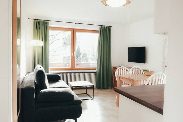 Ferienwohnung für 5 Personen, mit Ausblick und Balkon bei Neuschwanstein