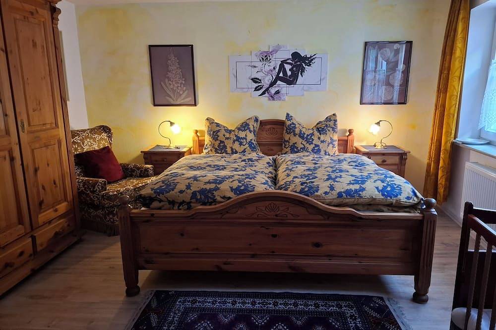 Komplettes Haus in Vogtsburg/ Kaiserstuhl mit Innenhof/Garten in Burkheim, Vogtsburg im Kaiserstuhl