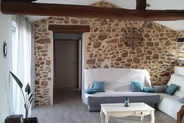 Gîte pour 4 personnes, avec jardin à Cerizay