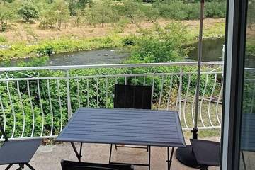 Gîte pour 6 personnes, avec jardin et balcon à Les Ollières-sur-Eyrieux