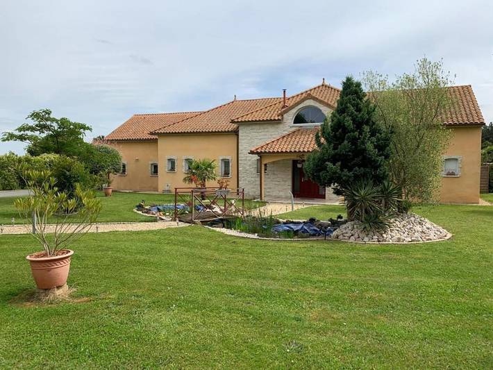 Location de vacances pour 18 personnes, avec jardin et piscine, animaux acceptés à Roézé-sur-Sarthe - 2