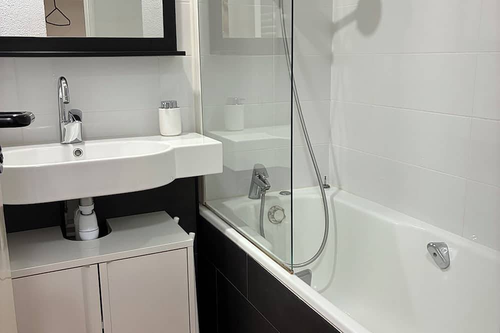 Entire apartment, Location Jura Lelex 5 minutes from the ski lifts in Lélex, Parc naturel régional du Haut-Jura