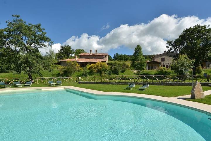 Ferienwohnung für 4 Personen, mit Balkon und Pool sowie Garten in Roccalbegna - 2