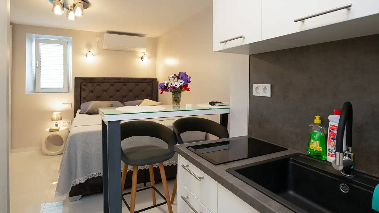 Ganzes Studio, Studio für 2 Personen (22 m²) in Poljana in Poljana, Insel Ugljan