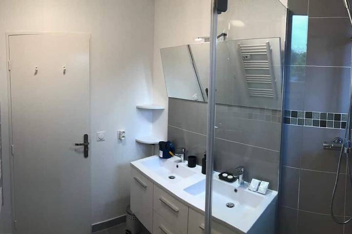 Location de vacances pour 9 personnes, avec jardin à Bailly-Romainvilliers - 4