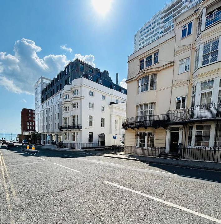 Lodge for 3 people, with sauna and hot tub in Brighton