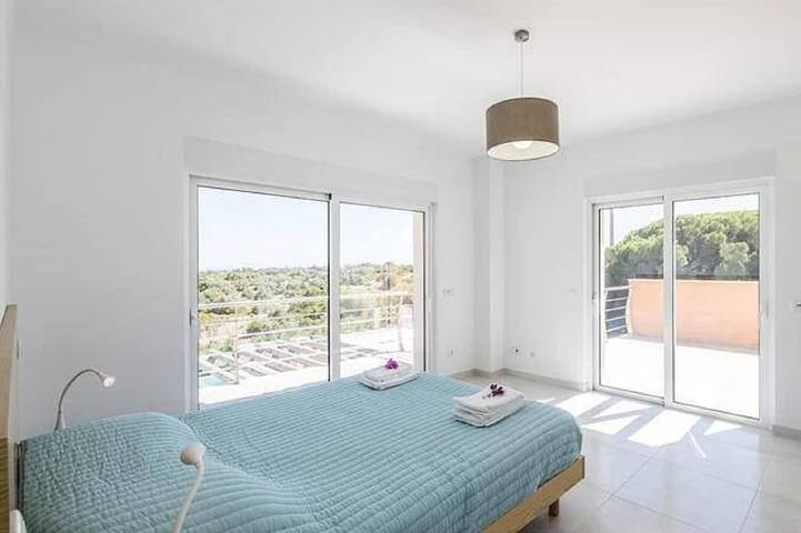 Hervorragende Villa für 10 Personen, Meer- und Landblick in Faro Distrikt