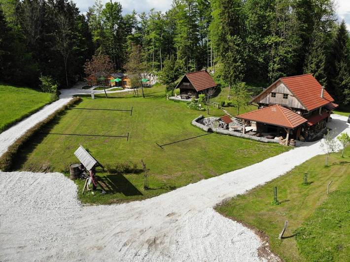 Ferienpark für 4 Personen, mit Terrasse und Ausblick sowie Garten in Slowenien - 2