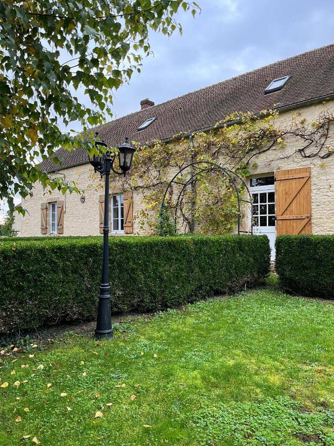 Chambre d’hôte pour 4 personnes, avec vue et jardin dans le Cher - 2