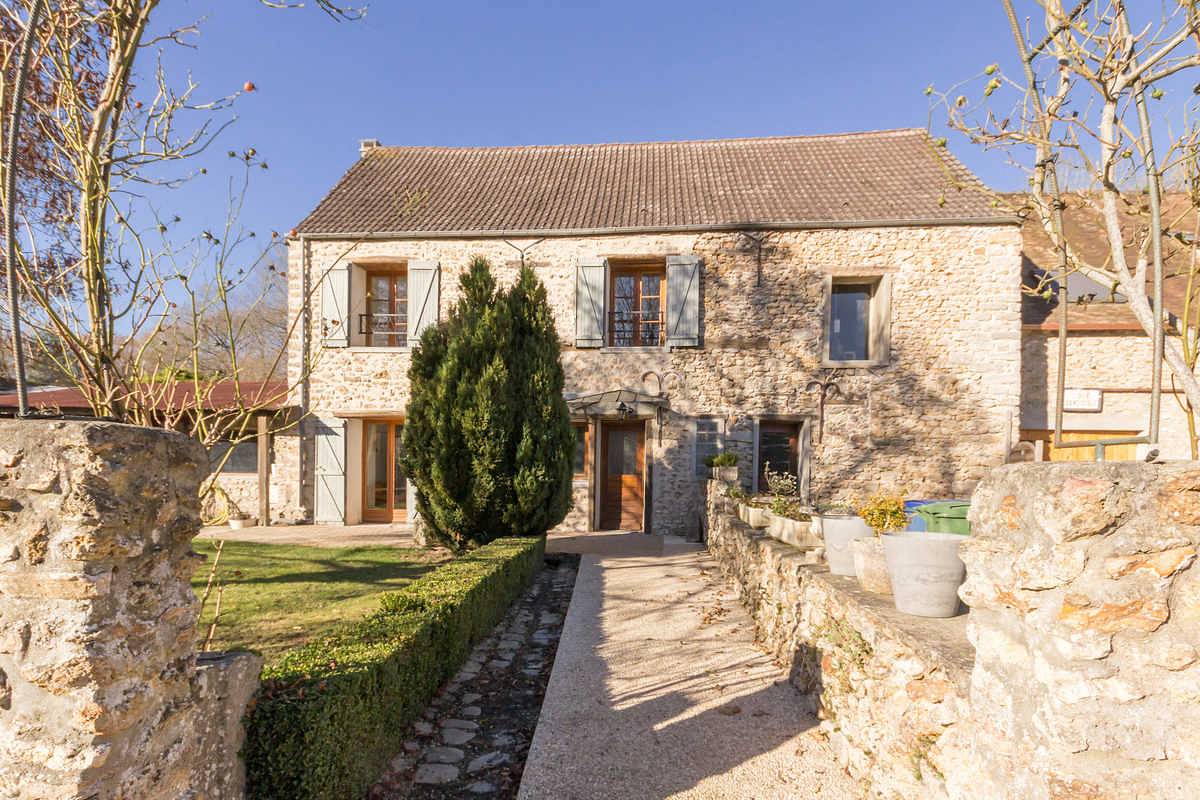 Le Roi Soleil in Cernay-la-Ville, Parque natural regional del Alto Valle de Chevreuse