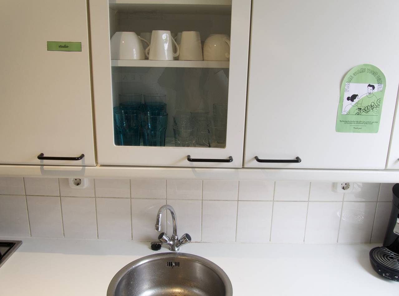 Apartamento vacacional entero, Room “Jasmijn” in Cozy Shared Duplex near City Center & Umcg in Groninga, Región de Groningen