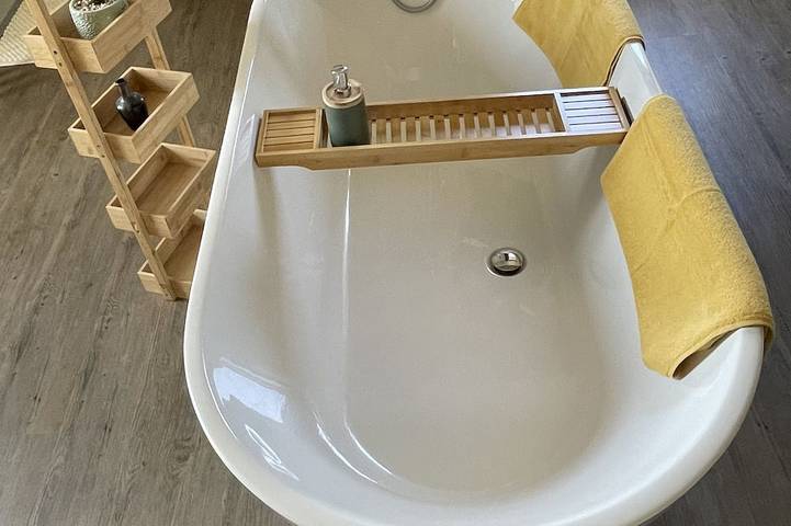 Location de vacances pour 6 personnes, avec terrasse ainsi que sauna et jacuzzi à Dompierre-les-Ormes - 4