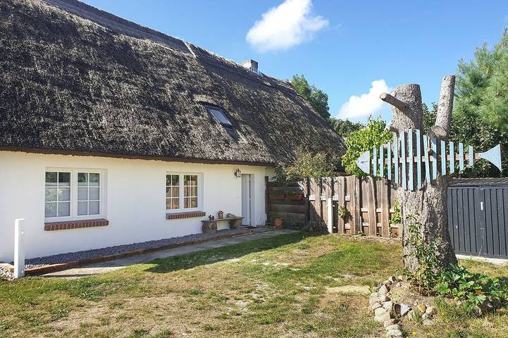 Cottage für 4 Personen, mit Terrasse und Garten in Kröslin - 2
