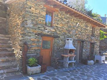Gîte pour 6 personnes, avec jardin et terrasse à Covilhã