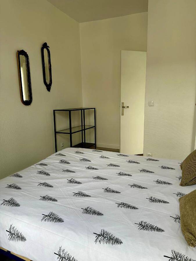 Appartement entier, Two-Bedroom Apartment in La Chapelle-en-Serval, Oise