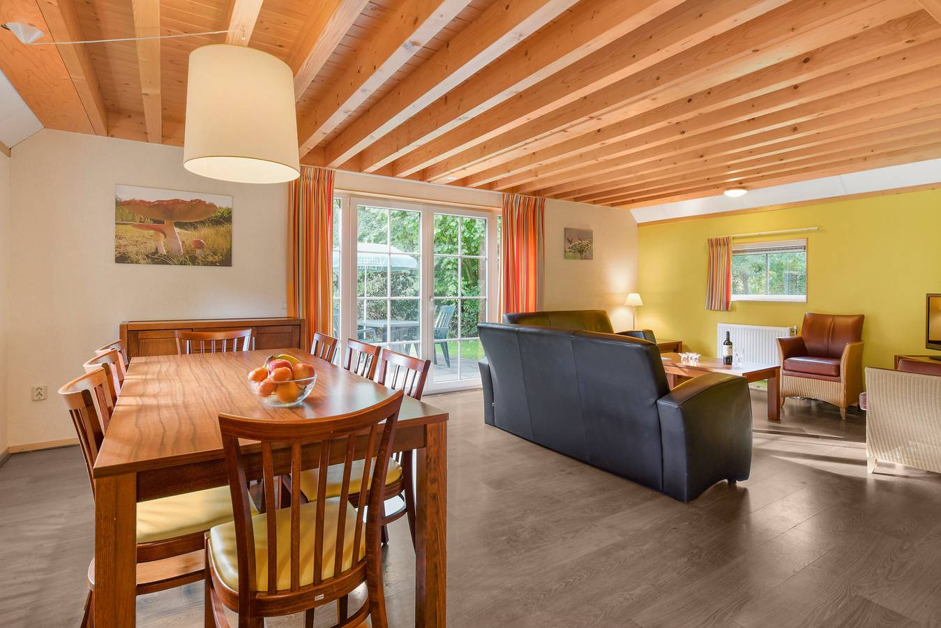 Bungalow für 8 Personen mit Terrasse in Drenthe