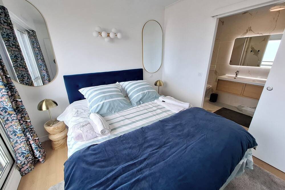 Ganze Wohnung, Exceptional Seafront 3* Apartment With Furnished Terrace in Agon-Coutainville, Coutances und Umgebung