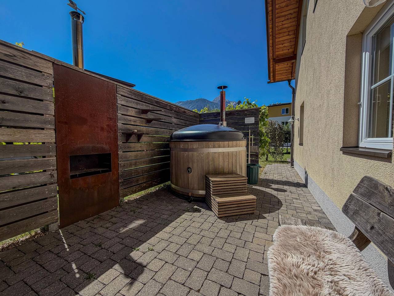 Chalet mit große Garten und holzbeheiztem Hottub in Gailtaler Alpen, Kötschach-Mauthen
