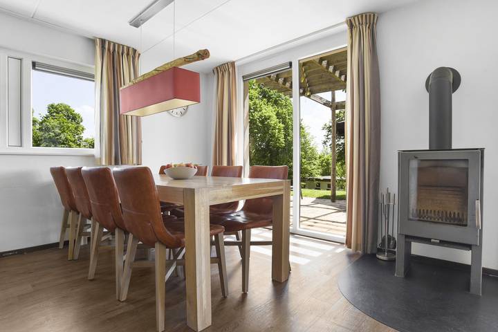 Bungalow für 8 Personen mit Balkon/Terrasse in Kell am See, Landkreis Trier-Saarburg