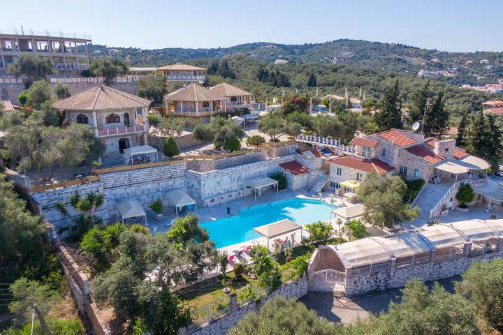 Bungalow für 4 Personen, mit Garten und Balkon in Griechenland - 2