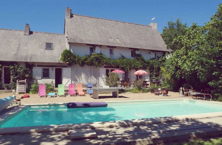 Location de vacances pour 14 personnes, avec piscine et vue sur le lac ainsi que jardin et vue, animaux acceptés dans Loireauxence - 2