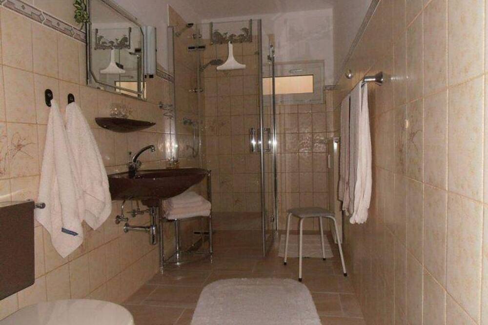 Ganze Wohnung, Ferienwohnung H. Hoffmann - 2-Bett-Ferienwohnung Helga Hoffmann in Bad Bertrich, Traben-Trarbach und Umbegung
