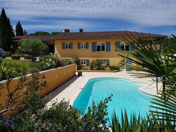 Maison de vacances pour 2 personnes, avec jardin ainsi que vue et piscine dans Seine-et-Marne