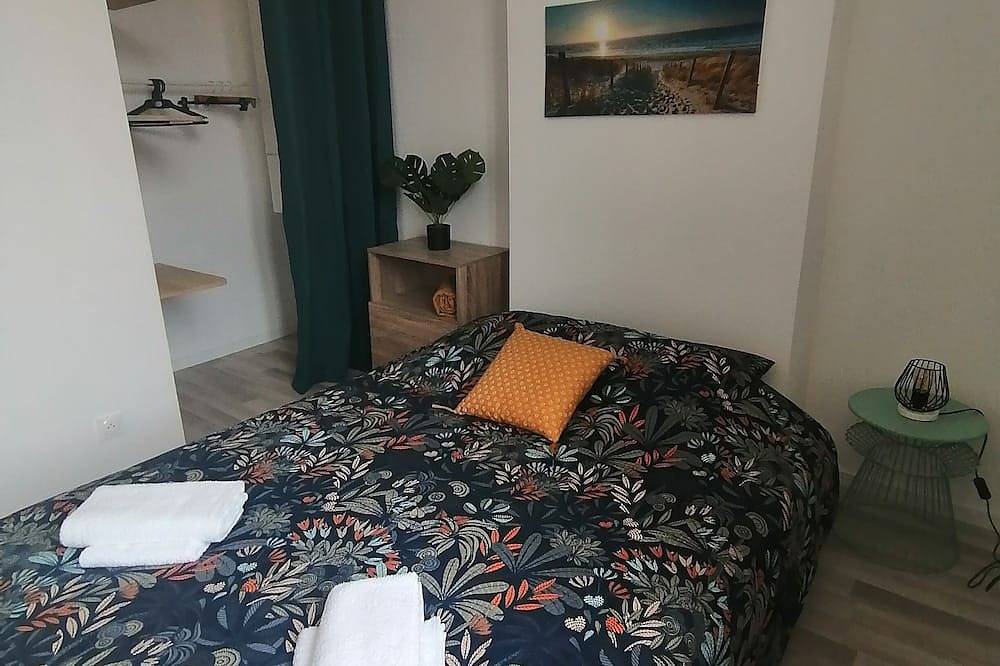Entire apartment, La Vague Bleue, Centre Ville in Tonneins, Marmande region