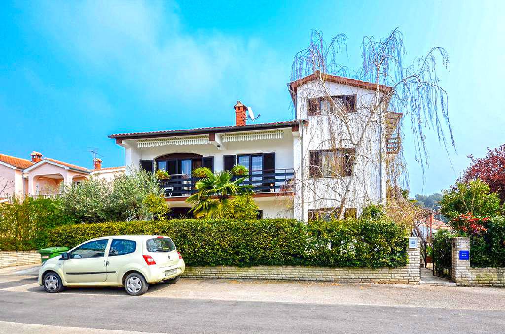 Ganze Wohnung, Ferienwohnung für 2 Personen mit Balkon in Poreč, Grad Poreč