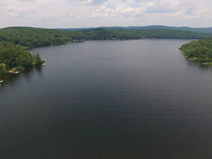 Cabin for 5 people, with yard in New England