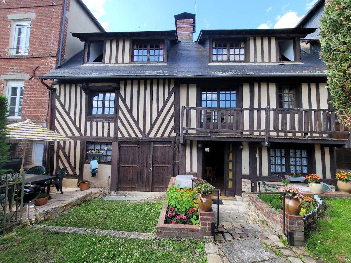 Authentique Maison Normande de village in Cormeilles, Région de Bernay