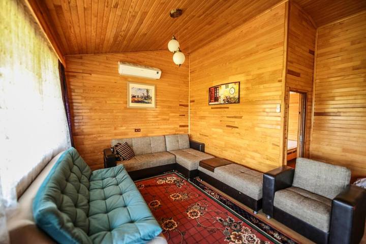 Parque de vacaciones para 6 personas, con vistas y jardín - 1